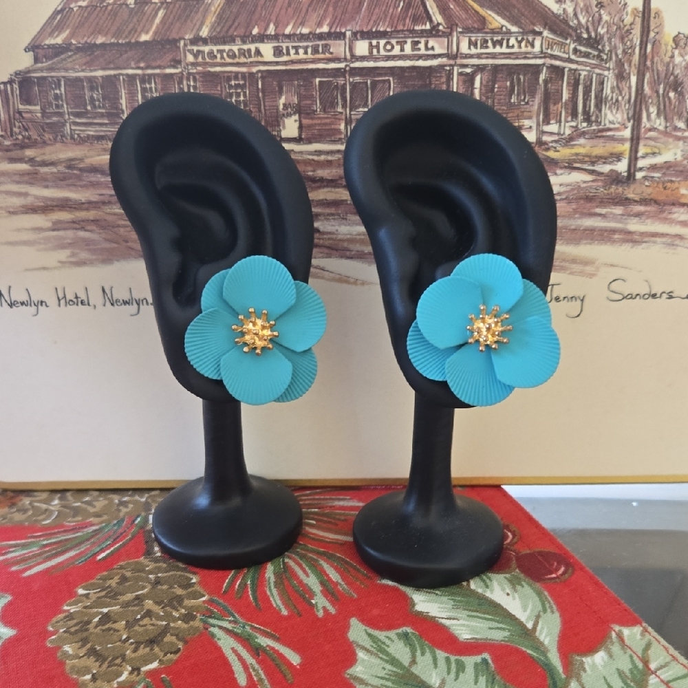 Elegant Blue Floral Earrings